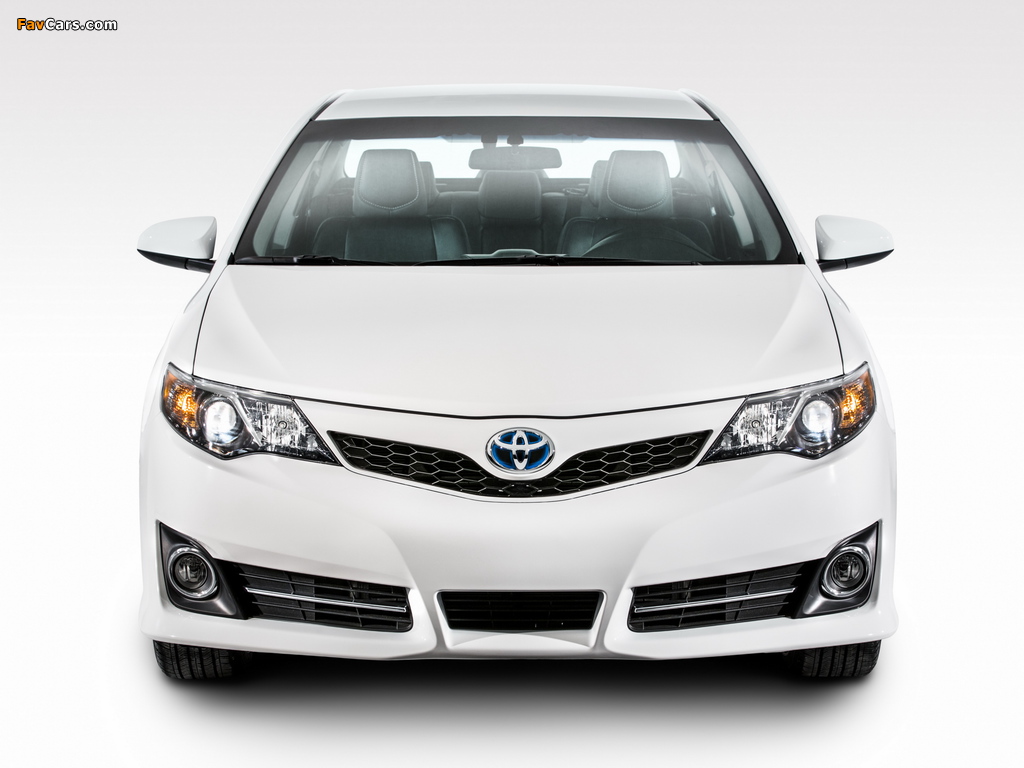 Photos of Toyota Camry Hybrid SE 2014 (1024 x 768)