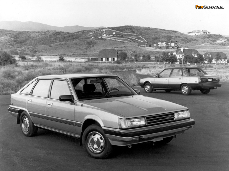 Pictures of Toyota Camry 5-door & Sedan 1984 (800 x 600)