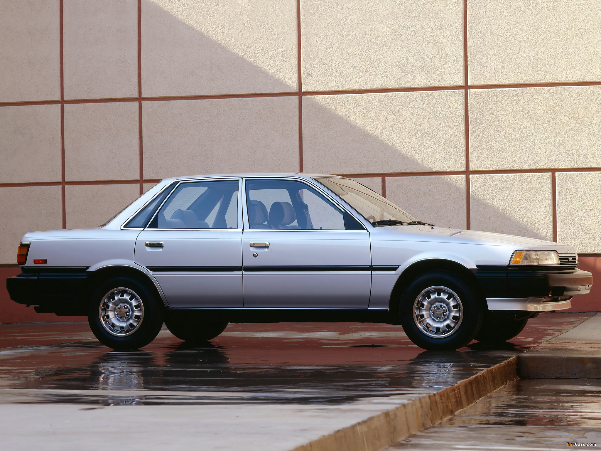 Pictures of Toyota Camry Sedan Deluxe US-spec 1986–91 (2048 x 1536)