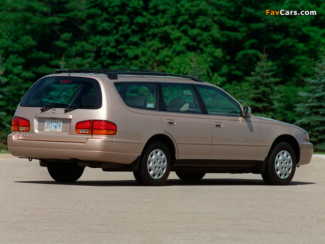 Pictures of Toyota Camry Wagon US-spec (XV10) 1992–96 (640 x 480)