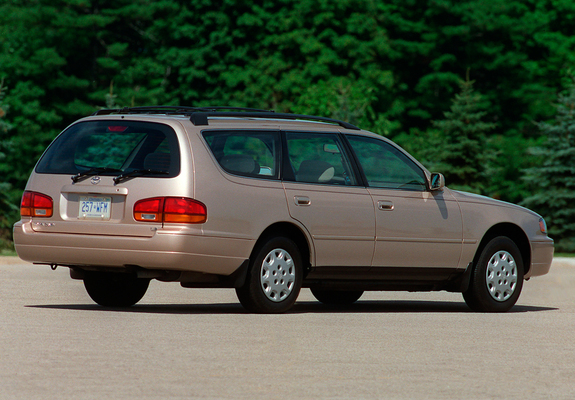 Pictures of Toyota Camry Wagon US-spec (XV10) 1992–96