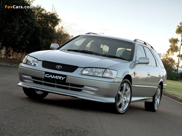 Pictures of Toyota Camry Sportivo Wagon (MCV21) 2000–02 (640 x 480)