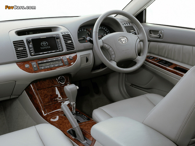 Pictures of Toyota Camry Grande (ACV30) 2004–06 (640 x 480)
