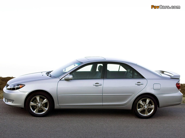 Pictures of Toyota Camry SE US-spec (ACV30) 2004–06 (640 x 480)