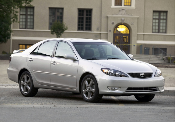 Pictures of Toyota Camry SE US-spec (ACV30) 2004–06