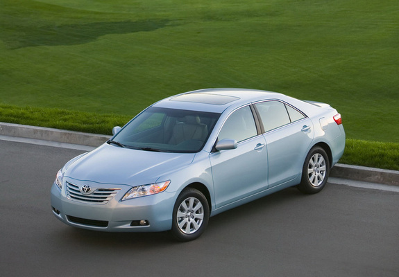 Pictures of Toyota Camry XLE 2006–09