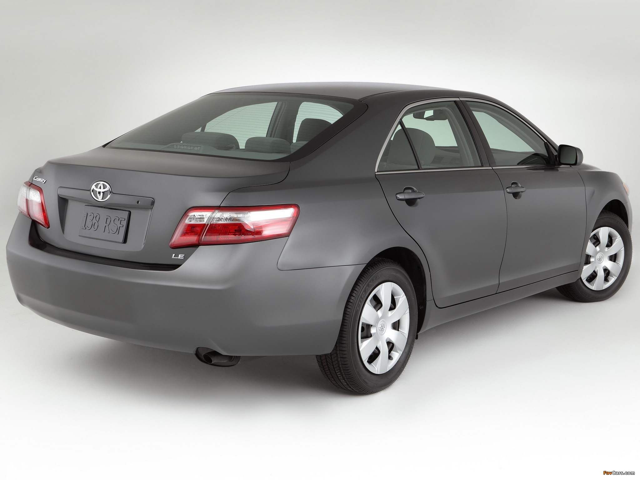 Pictures of Toyota Camry LE 2006–09 (2048 x 1536)