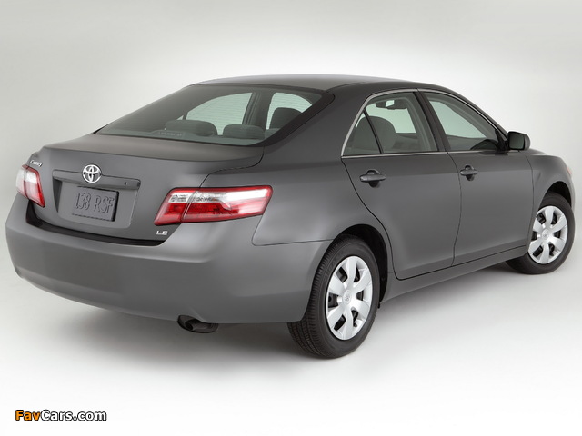 Pictures of Toyota Camry LE 2006–09 (640 x 480)
