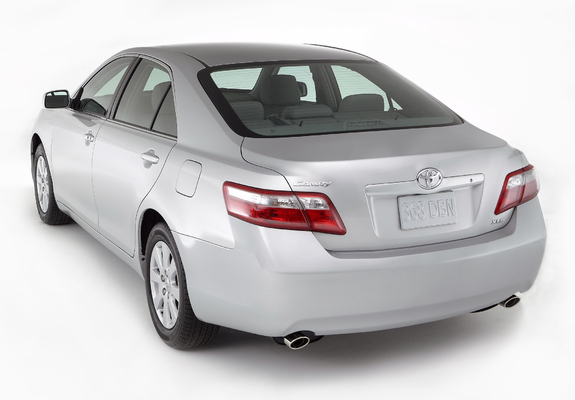 Pictures of Toyota Camry XLE 2006–09