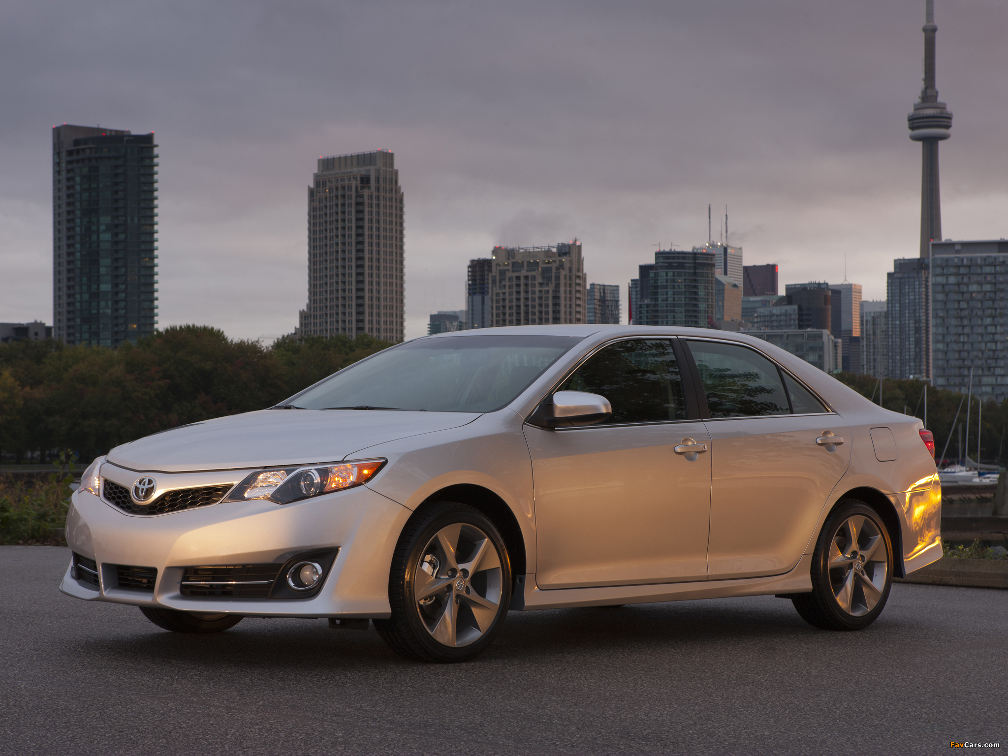 Pictures of Toyota Camry SE 2011 (2048 x 1536)