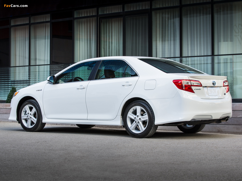 Pictures of Toyota Camry Hybrid SE 2014 (1024 x 768)