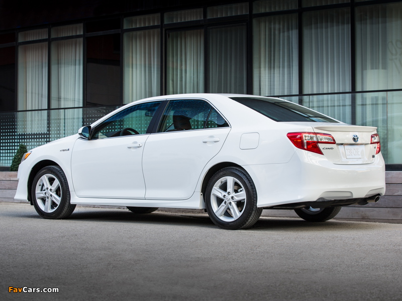 Pictures of Toyota Camry Hybrid SE 2014 (800 x 600)