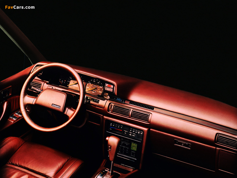 Toyota Camry Sedan LE US-spec 1986–90 photos (800 x 600)