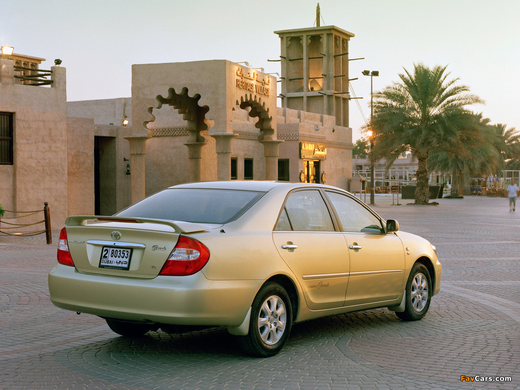 Toyota Camry UAE-spec (ACV30) 2002–04 pictures (1024 x 768)