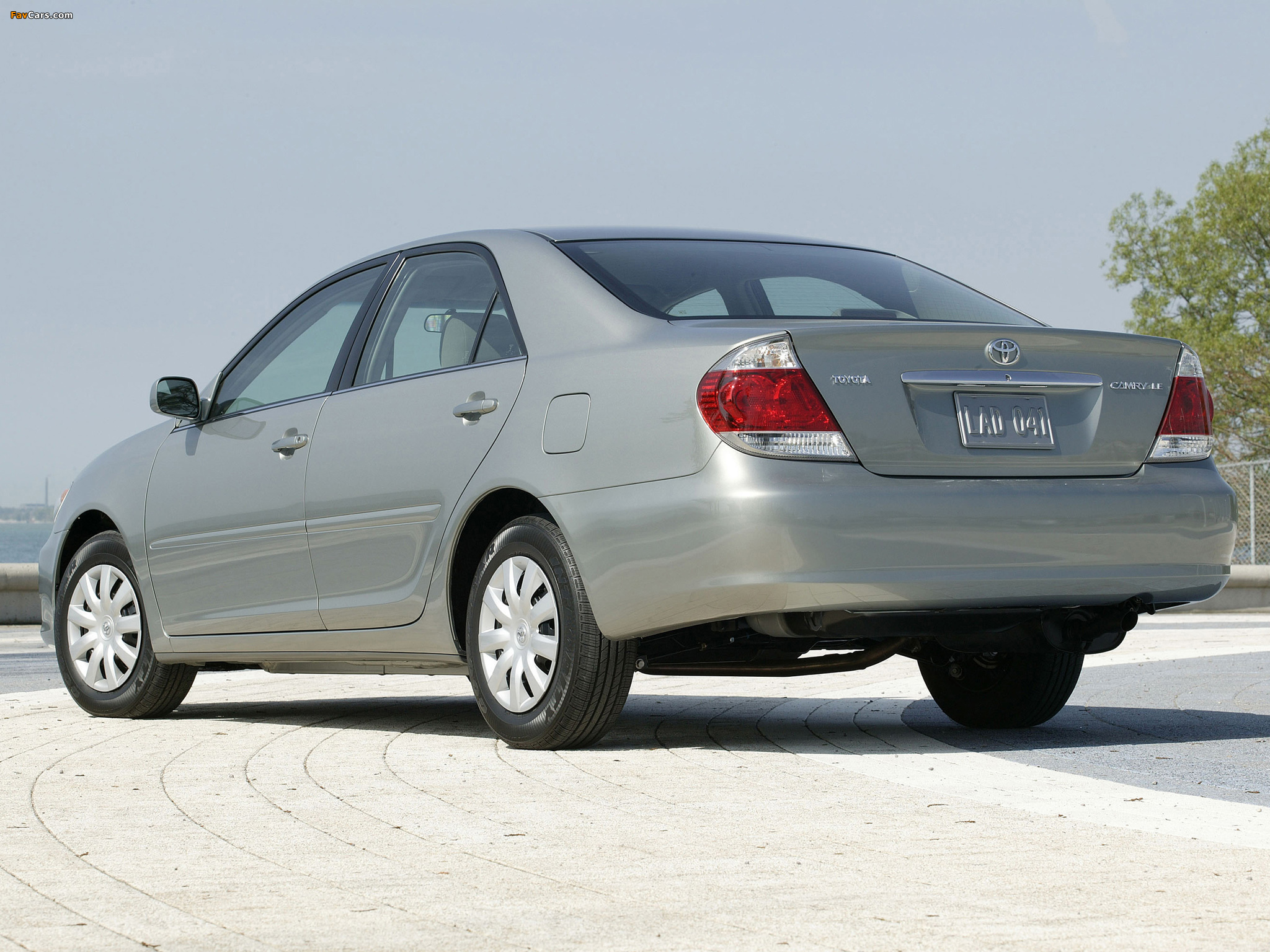 Toyota Camry LE US-spec (ACV30) 2004–06 images (2048 x 1536)