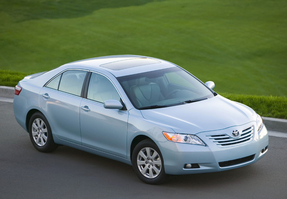 Toyota Camry XLE 2006–09 images