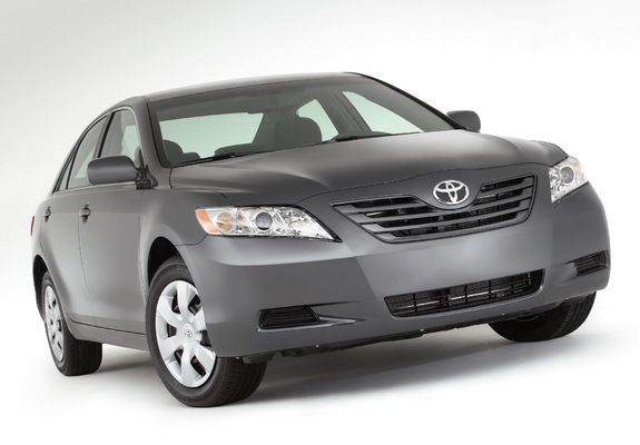 Toyota Camry LE 2006–09 pictures