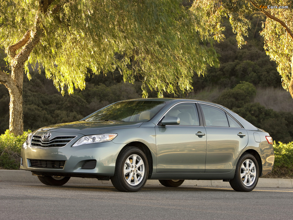 Toyota Camry LE 2009–11 images (1024 x 768)