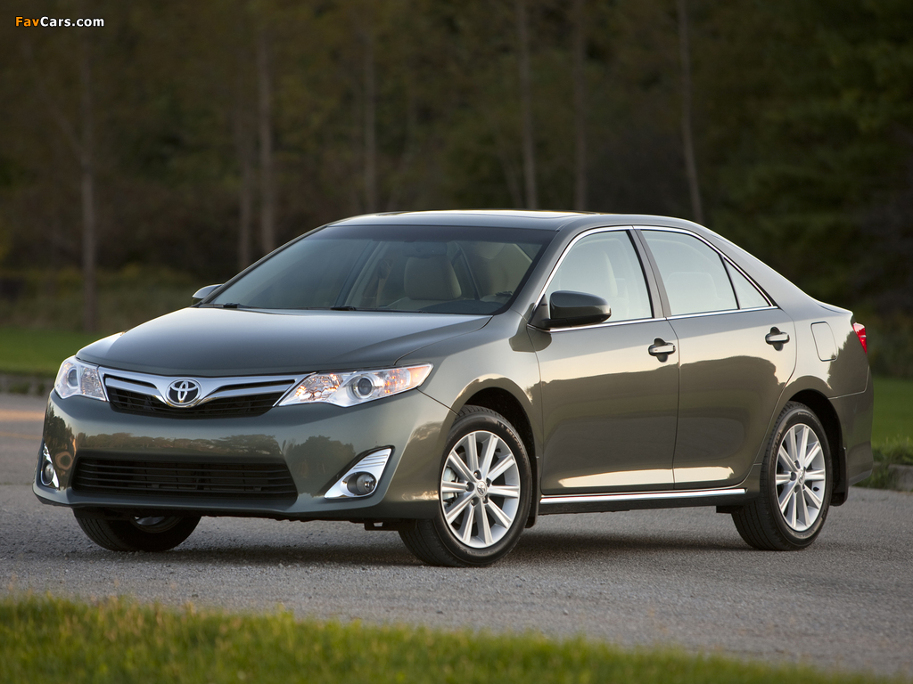Toyota Camry XLE 2011 pictures (1024 x 768)