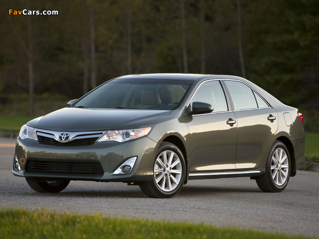 Toyota Camry XLE 2011 pictures (640 x 480)