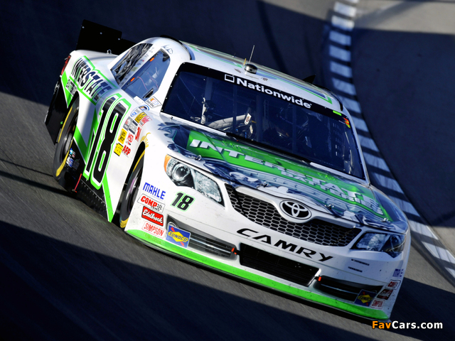 Toyota Camry NASCAR Nationwide Series Race Car 2011 pictures (640 x 480)