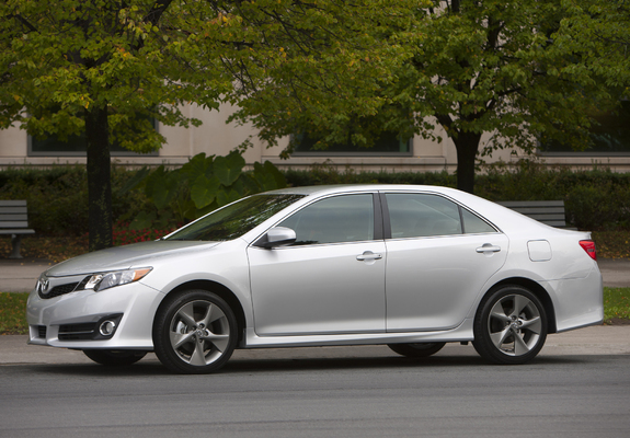 Toyota Camry SE 2011 pictures