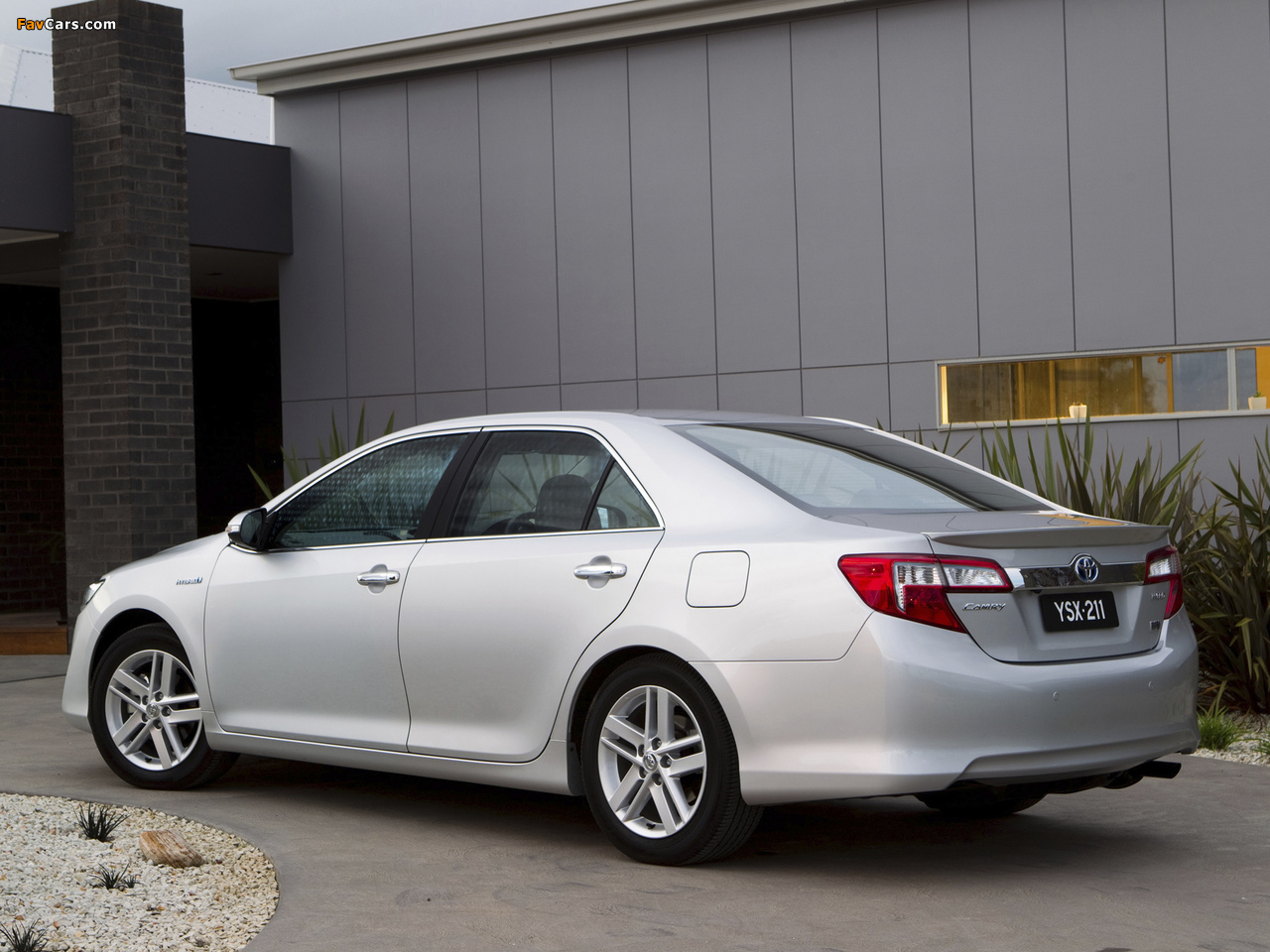 Toyota Camry Hybrid AU-spec 2011 wallpapers (1280 x 960)