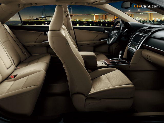 Toyota Camry GL UAE-spec 2011 wallpapers (640 x 480)