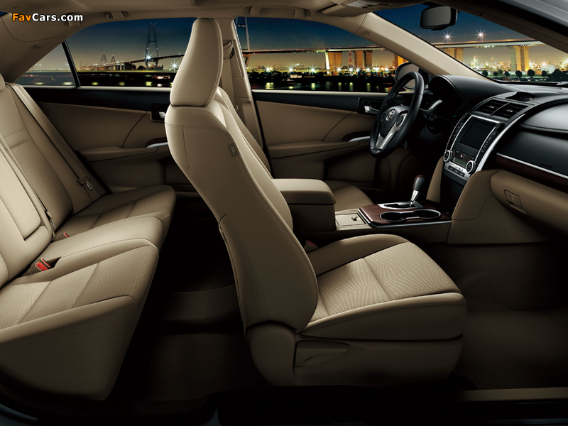 Toyota Camry GL UAE-spec 2011 wallpapers (800 x 600)