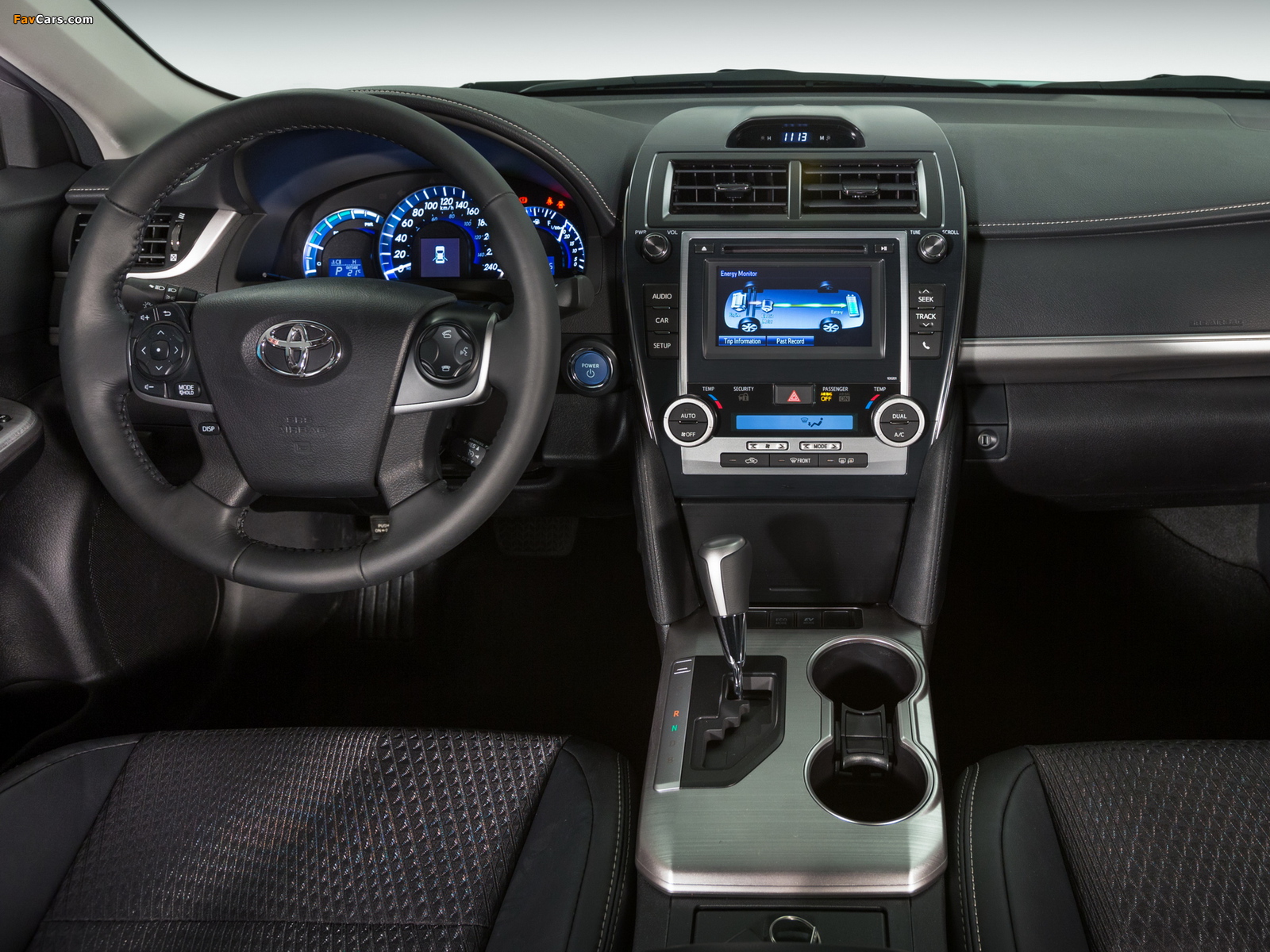Toyota Camry Hybrid SE 2014 images (1600 x 1200)