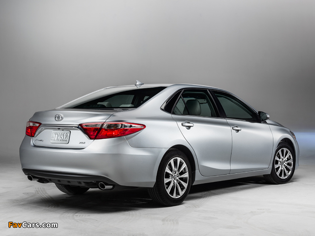 2015 Toyota Camry XLE 2014 photos (640 x 480)