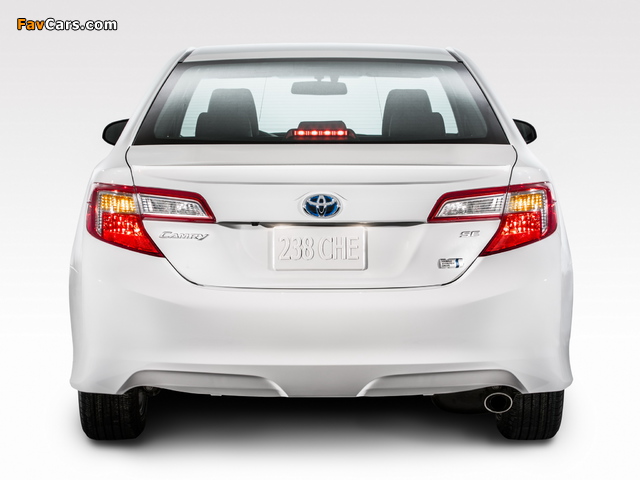 Toyota Camry Hybrid SE 2014 pictures (640 x 480)