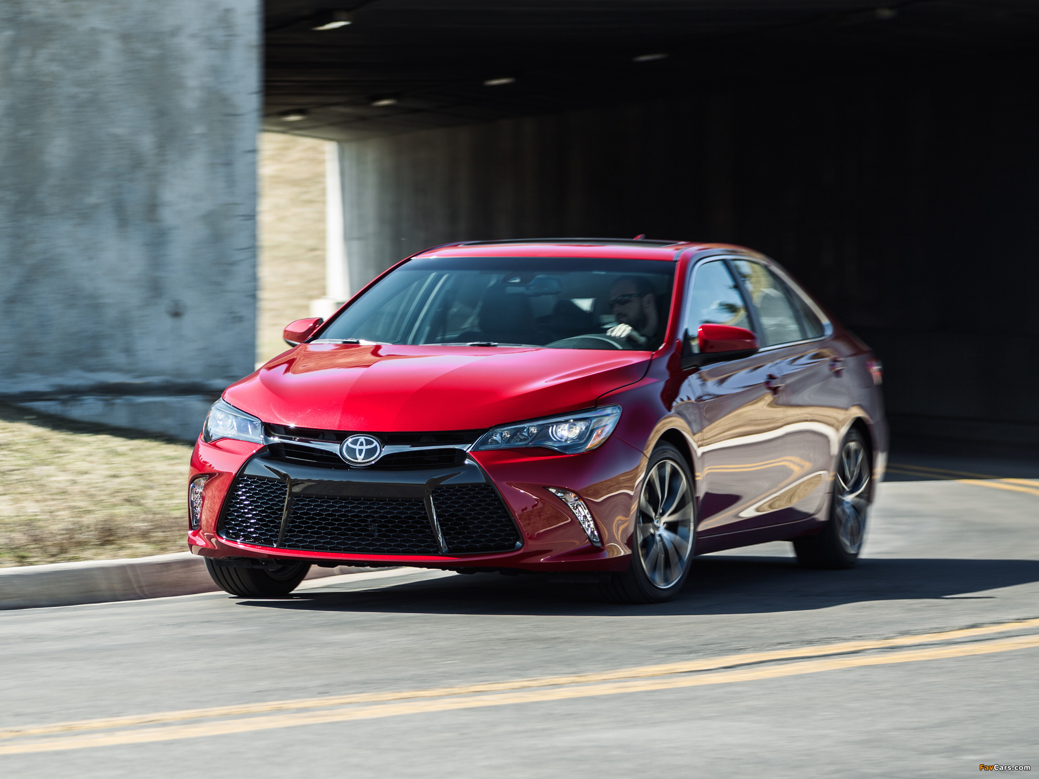 2015 Toyota Camry XSE 2014 wallpapers (2048 x 1536)