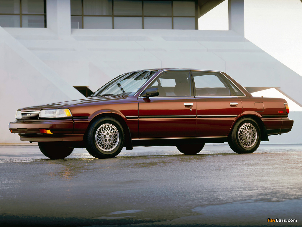 Toyota Camry Sedan LE US-spec 1986–90 wallpapers (1024 x 768)