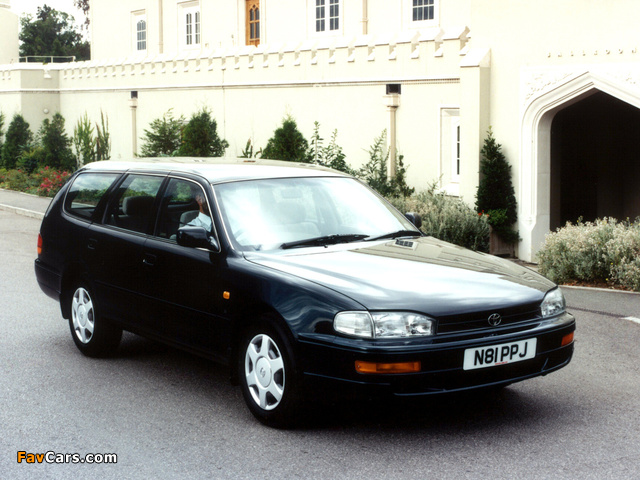 Toyota Camry Wagon UK-spec (XV10) 1992–96 wallpapers (640 x 480)