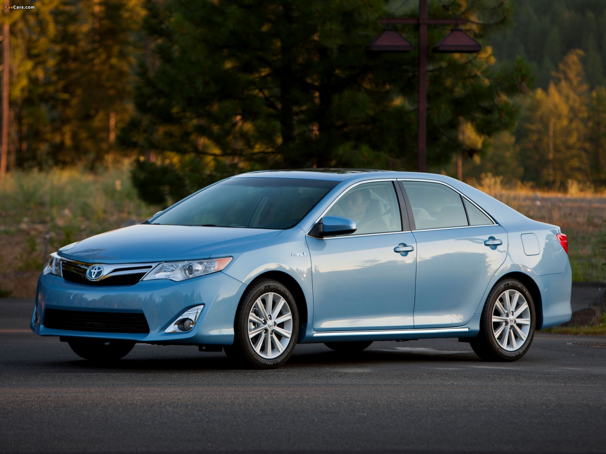 Toyota Camry Hybrid US-spec 2011 wallpapers (2048 x 1536)