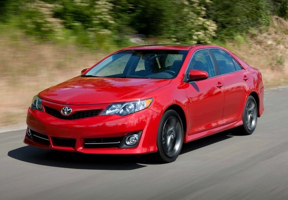 Toyota Camry SE 2011 wallpapers
