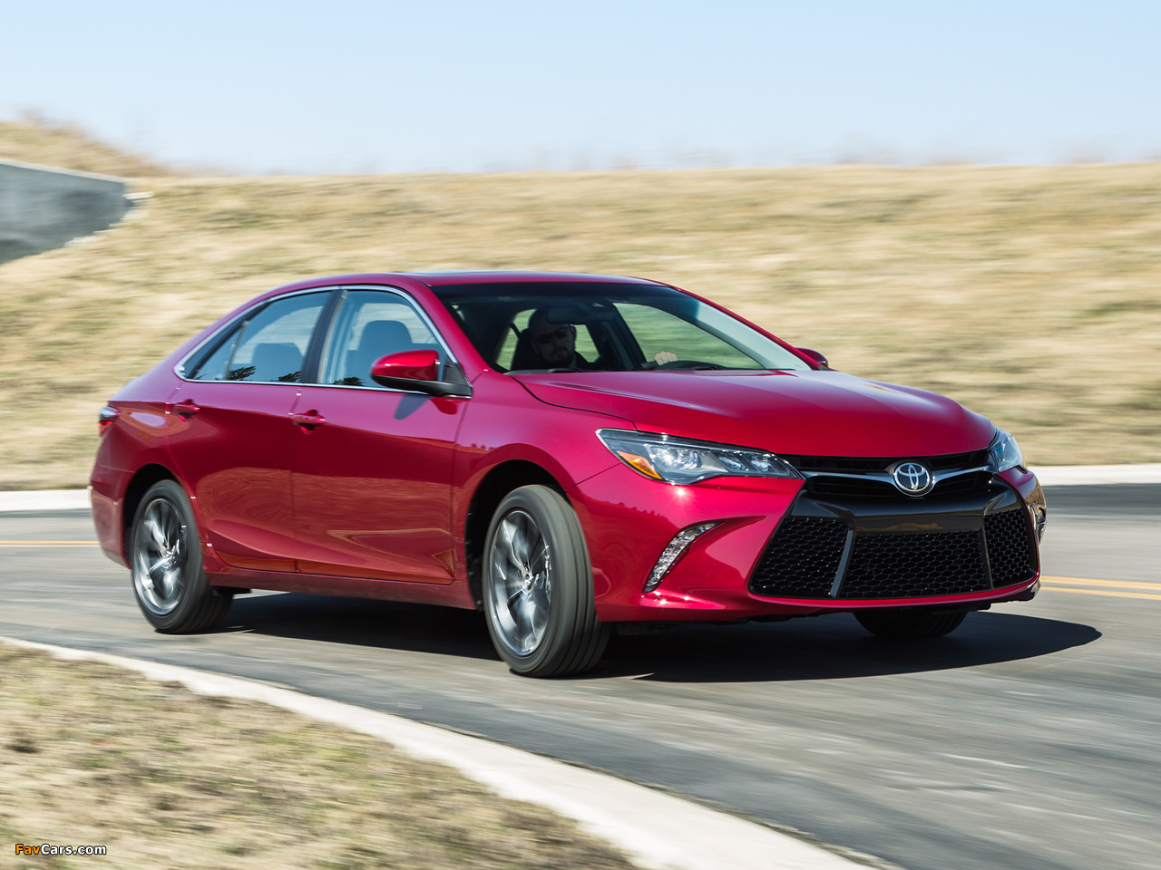 2015 Toyota Camry XSE 2014 wallpapers (1280 x 960)