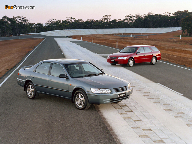 Toyota Camry wallpapers (640 x 480)