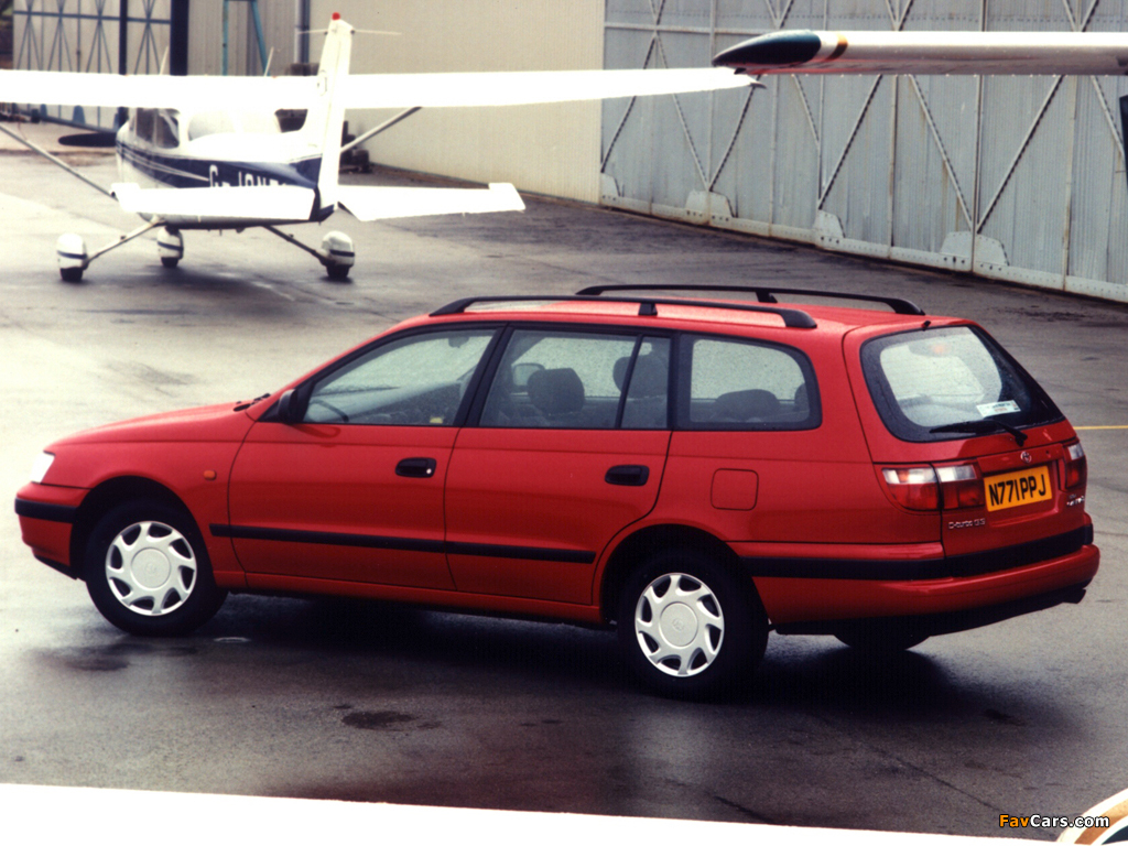 Images of Toyota Carina E Estate 1996–97 (1024 x 768)