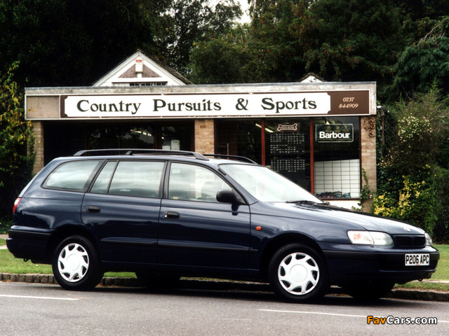 Pictures of Toyota Carina E Estate 1996–97 (640 x 480)