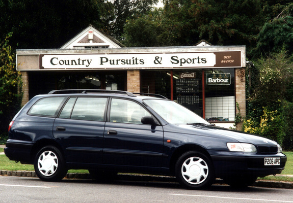 Pictures of Toyota Carina E Estate 1996–97