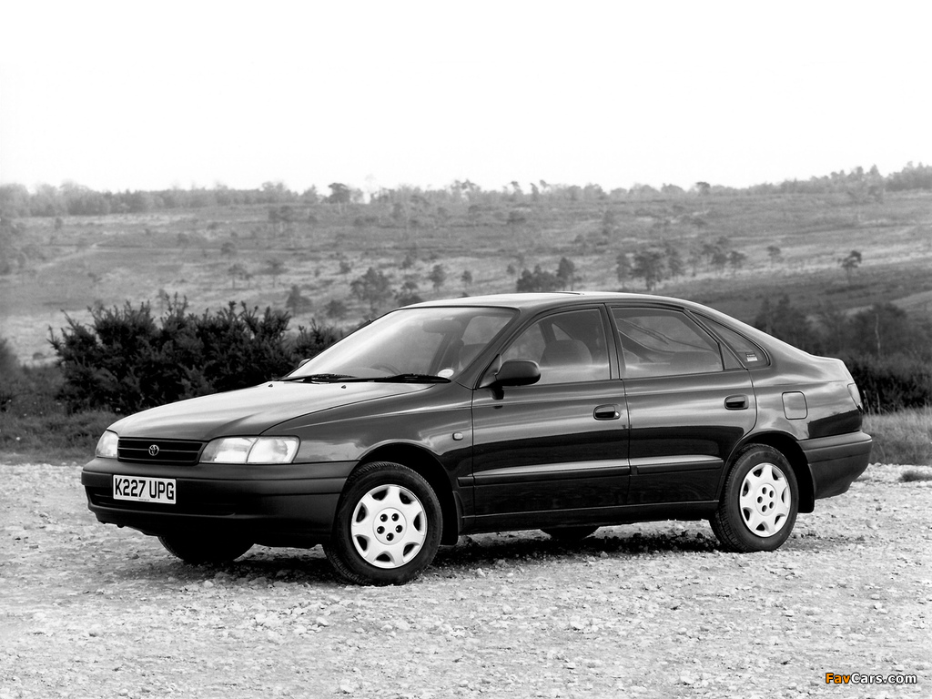 Toyota Carina E Liftback UK-spec (ST190) 1992–95 pictures (1024 x 768)