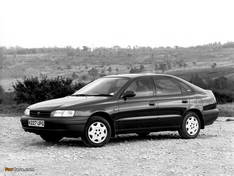 Toyota Carina E Liftback UK-spec (ST190) 1992–95 pictures (800 x 600)