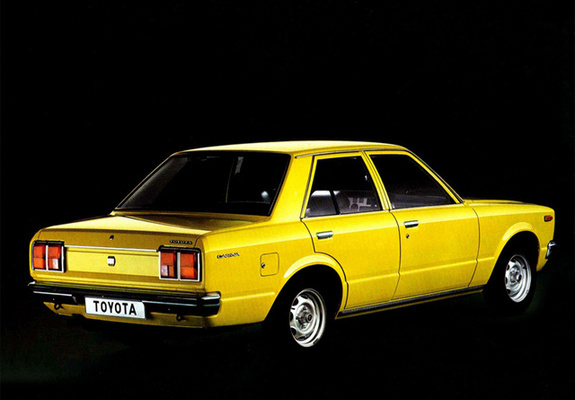 Images of Toyota Carina Deluxe 4-door Limousine EU-spec (A40) 1977–79