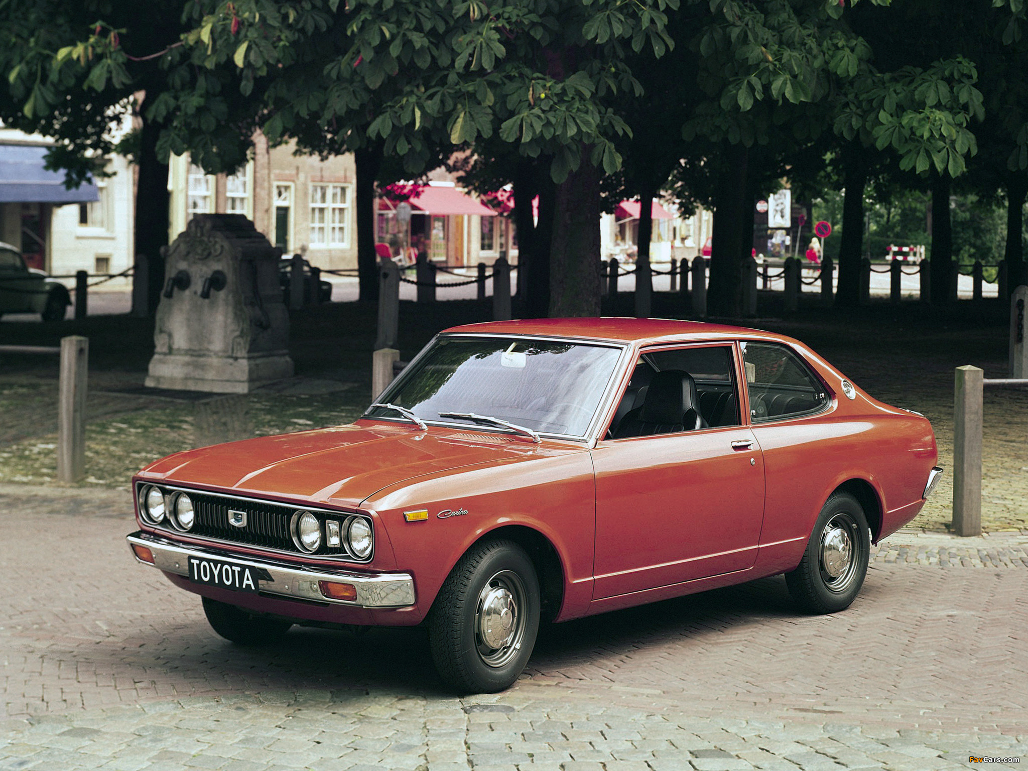 Photos of Toyota Carina 1600 2-door Limousine EU-spec (TA12) 1974–75 (2048 x 1536)