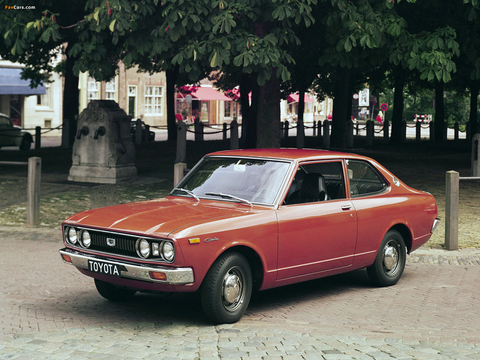 Photos of Toyota Carina 1600 2-door Limousine EU-spec (TA12) 1974–75 (1600 x 1200)