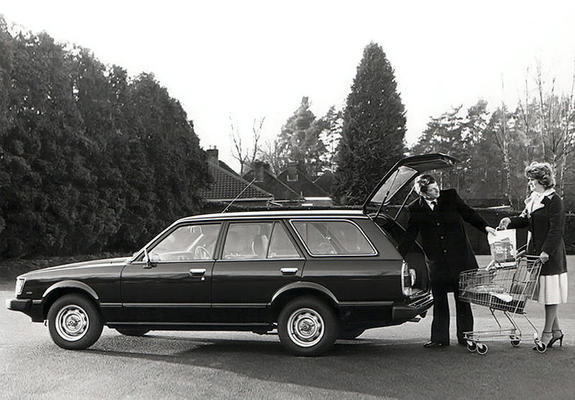 Photos of Toyota Carina Combi UK-spec (A40) 1977–79
