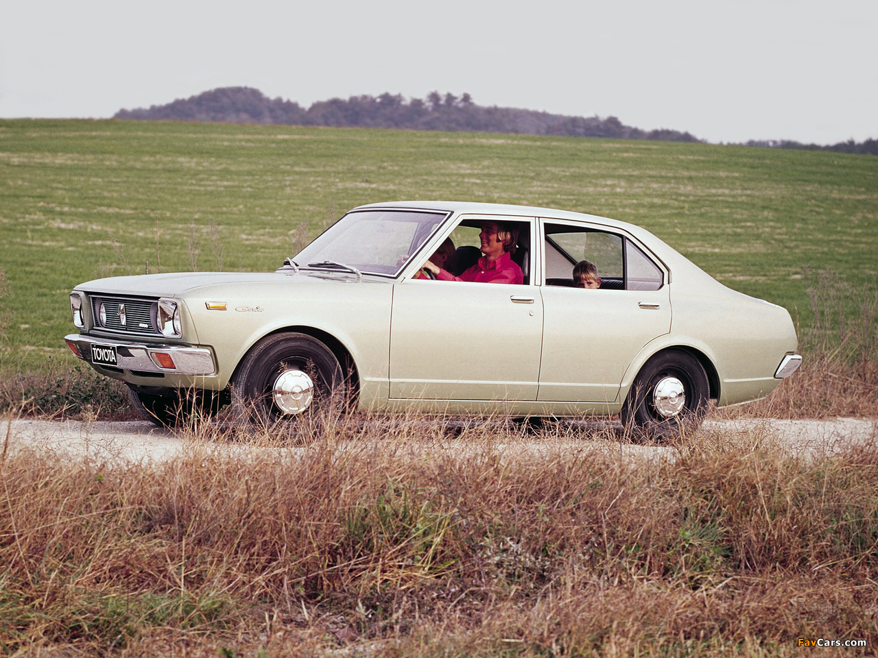 Toyota Carina 1600 4-door Limousine EU-spec (TA12) 1971–72 wallpapers (1280 x 960)