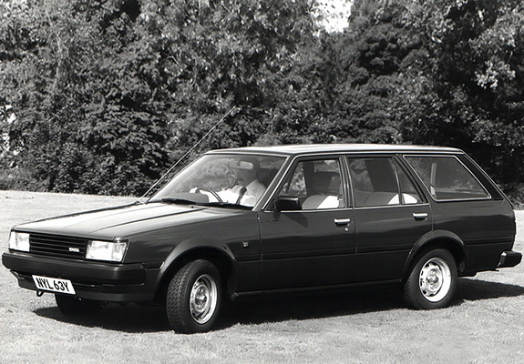 Toyota Carina Estate UK-spec (A60) 1982–84 images